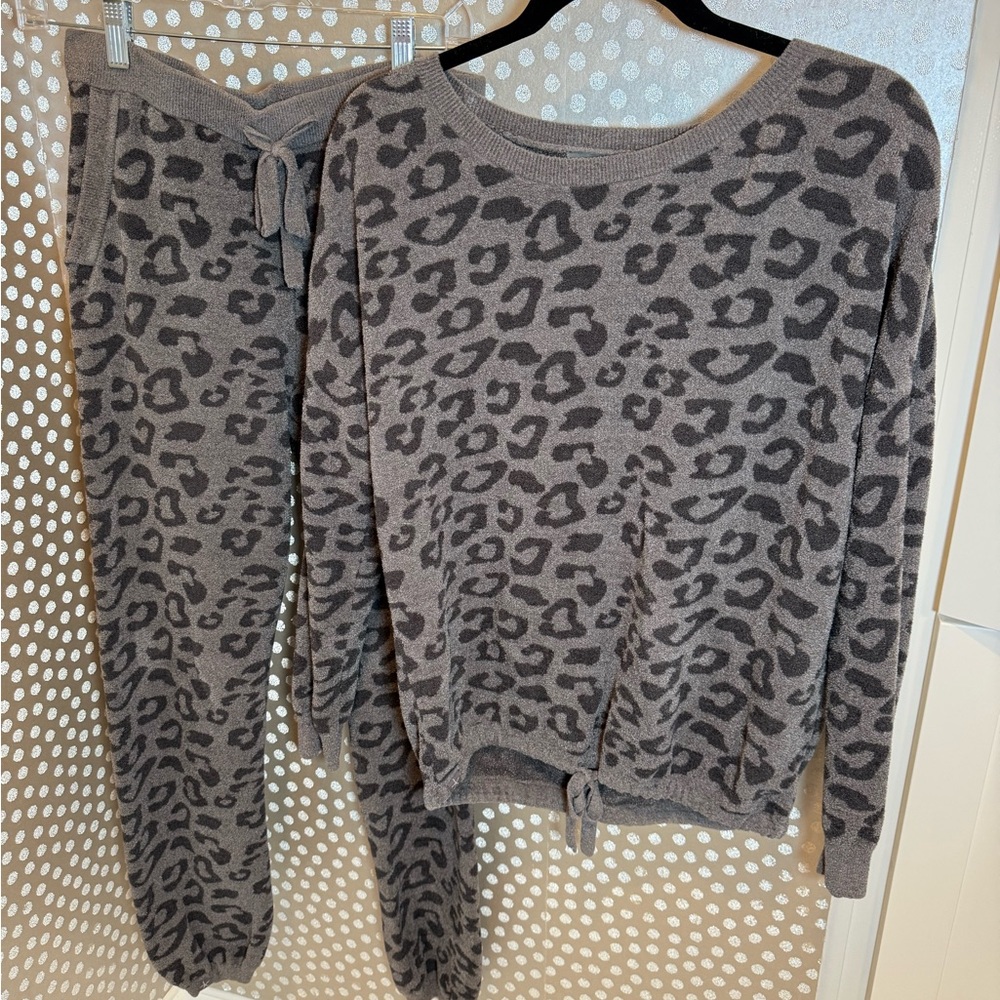Barefoot Dreams Charcoal Leopard Track Pant - Picture 10 of 10